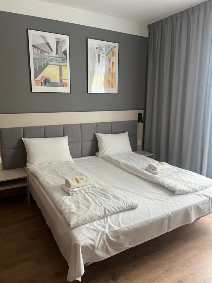 Good Wolska Residence Warsawa Bagian luar foto